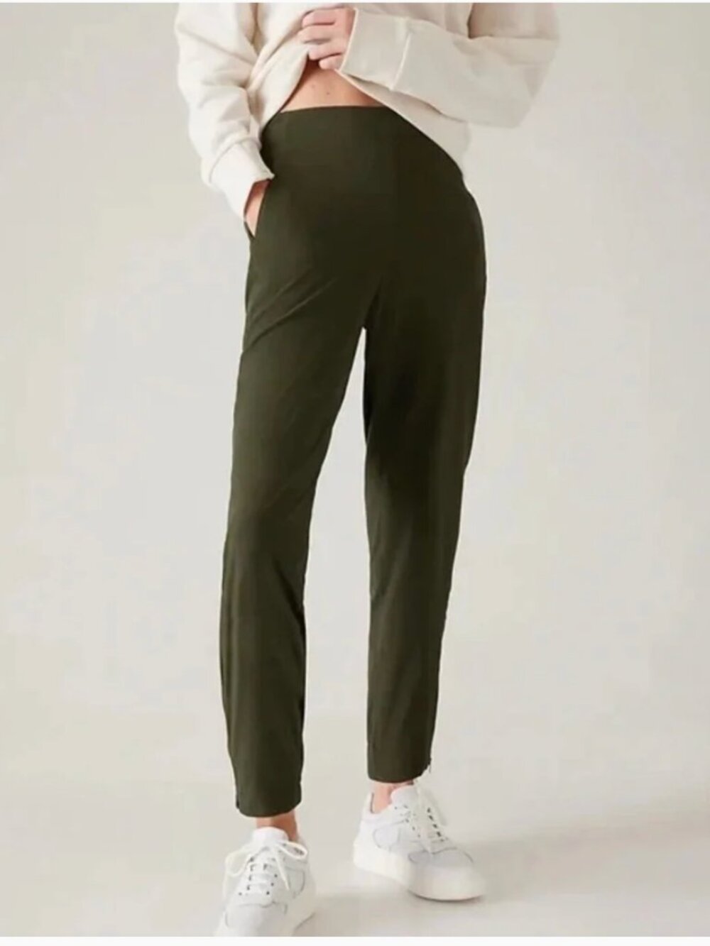 Athleta Brooklyn Heights High Rise Jogger in Aspen Olive SIZE 2